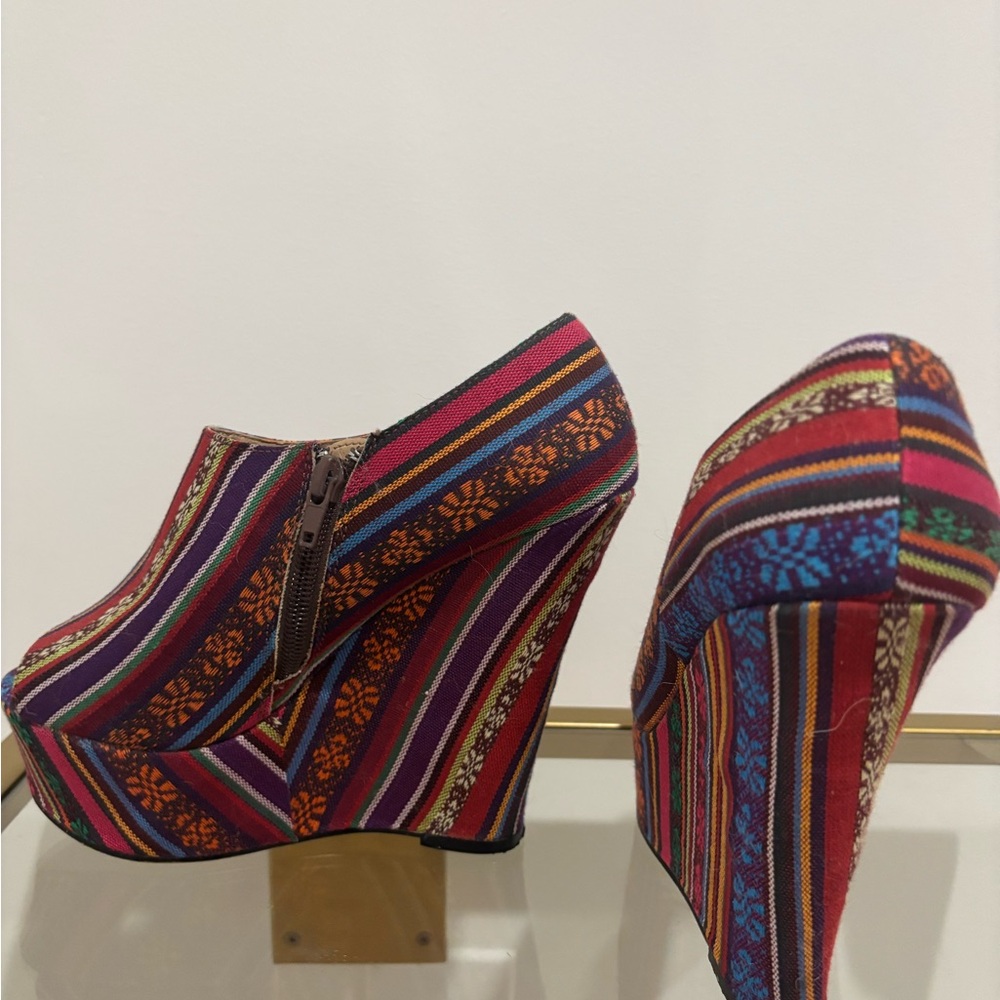 Steve Madden Multicolor Striped Wedges